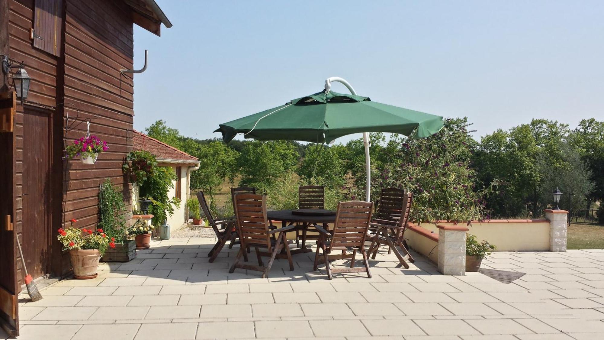 Bed and Breakfast Les Tilleuls Saint-Pe-Delbosc Екстер'єр фото