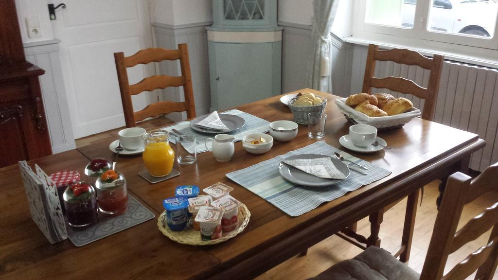 Bed and Breakfast Les Tilleuls Saint-Pe-Delbosc Екстер'єр фото
