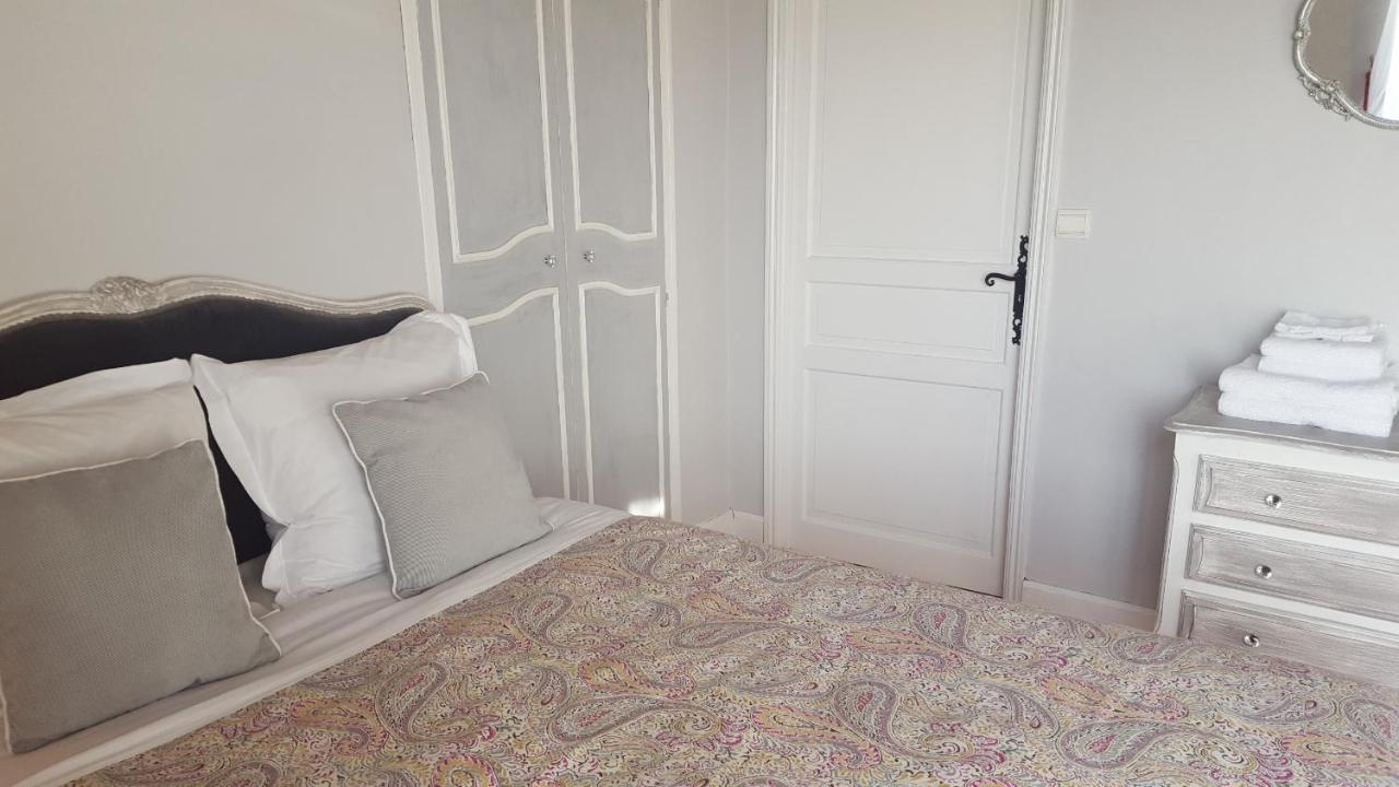 Bed and Breakfast Les Tilleuls Saint-Pe-Delbosc Екстер'єр фото